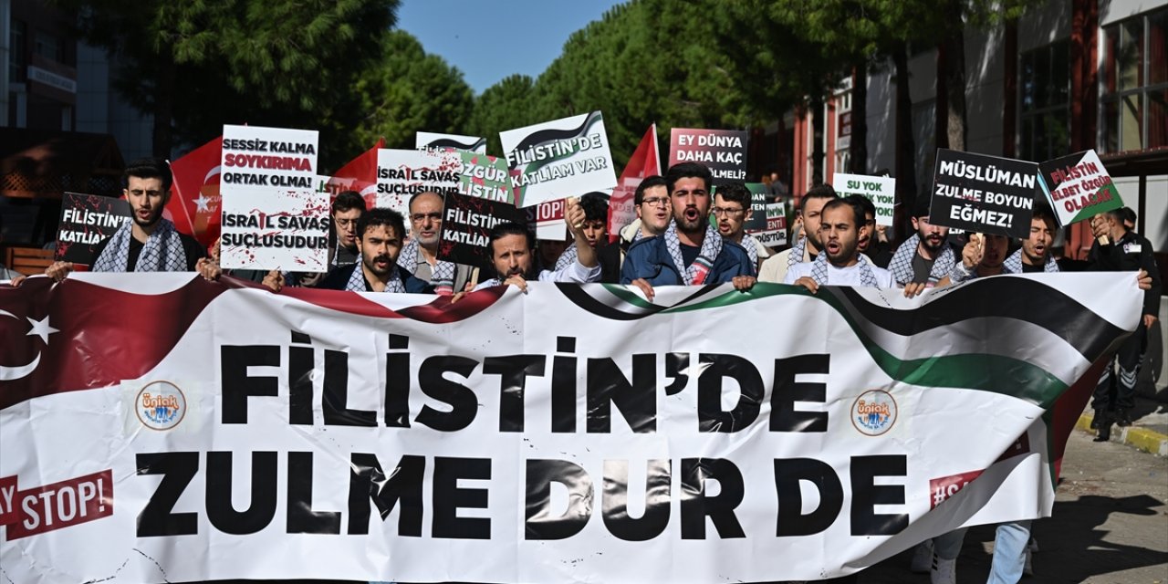 İzmir Katip Çelebi Üniversitesi öğrencilerinden Filistin'e destek açıklaması