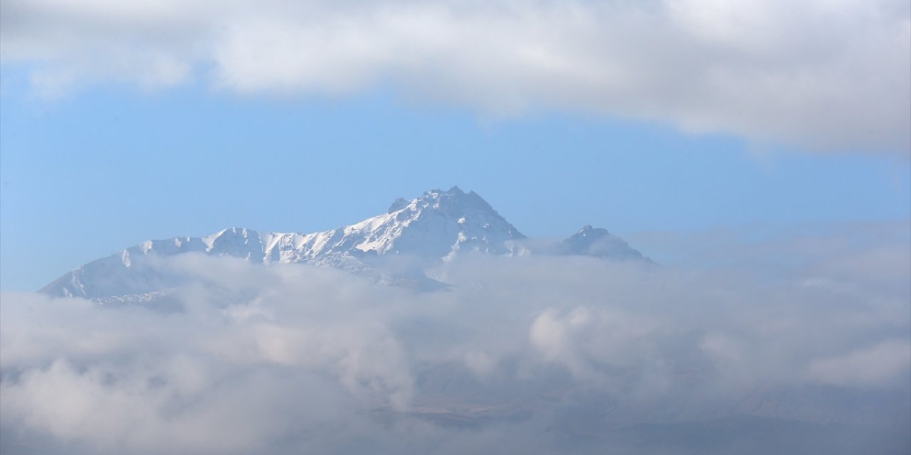 Erciyes Dağı'nda sis güzelliği