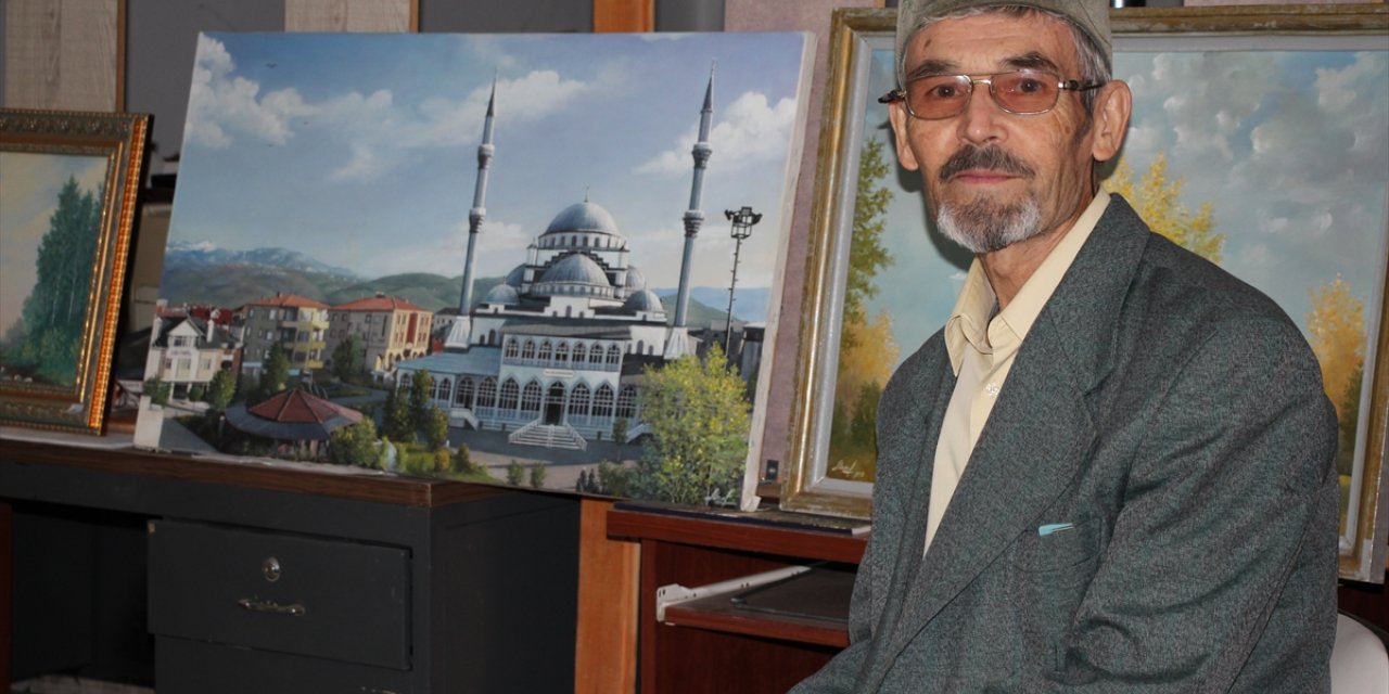 Tatar ressam, torun hasretiyle yerleştiği Sakarya'da sanatını sürdürüyor