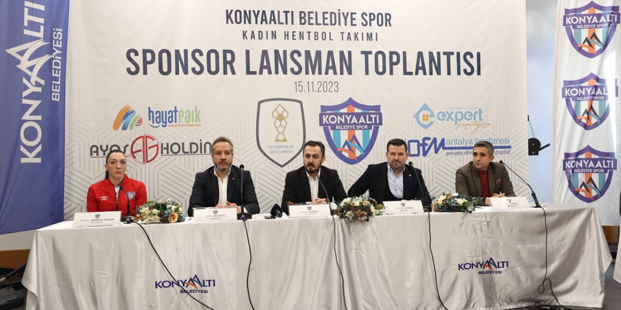 Konyaaltı Belediyespor Kadın Hentbol Takımı, tüm kulvarlarda şampiyonluğu hedefliyor