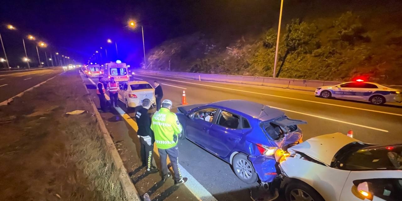 Bolu Dağı Tüneli viyadüklerinde zincirleme trafik kazasında 6 kişi yaralandı