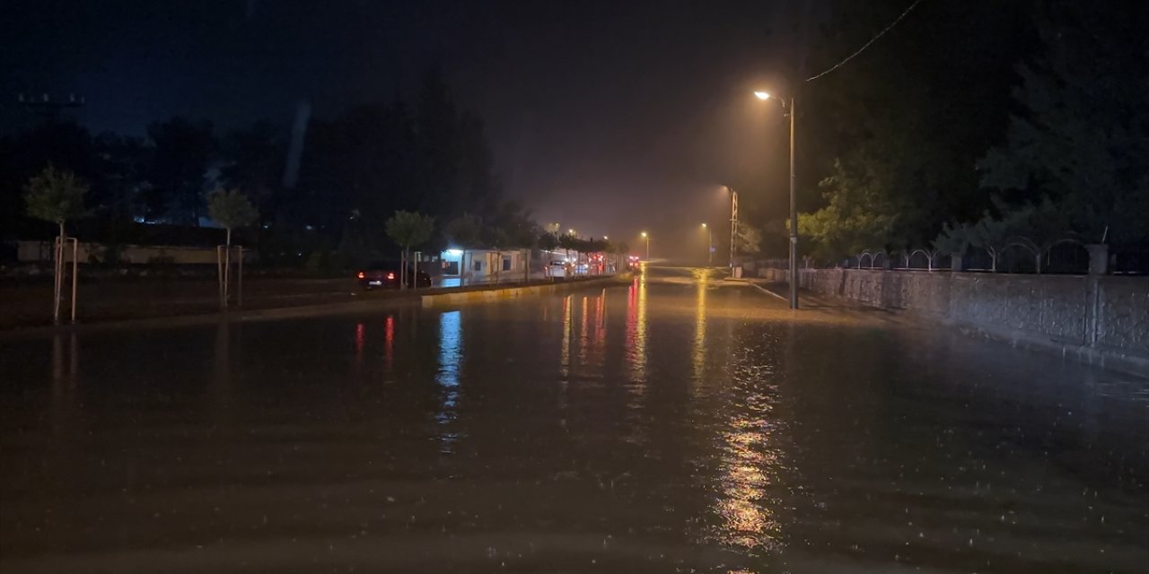 Adıyaman'da sağanak etkili oldu