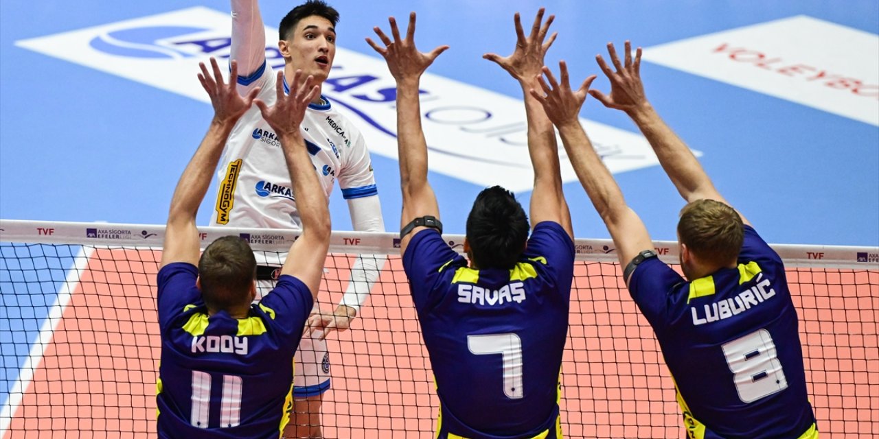 Voleybol: AXA Sigorta Efeler Ligi