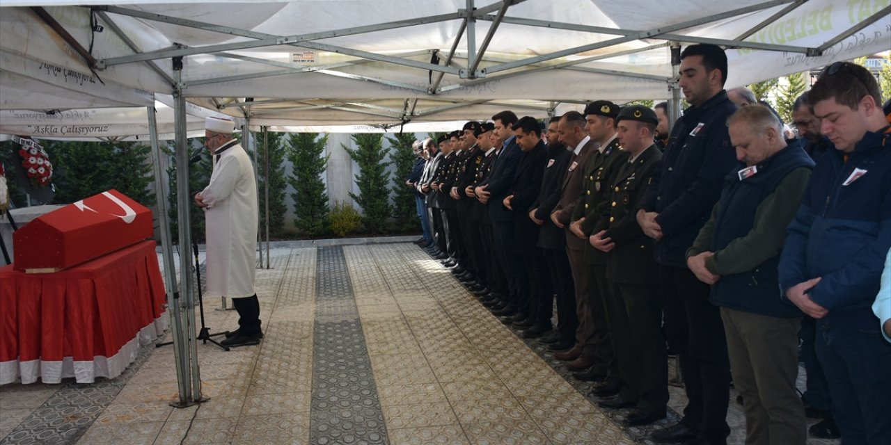 Kıbrıs gazisi emekli Albay Mustafa Özcan toprağa verildi