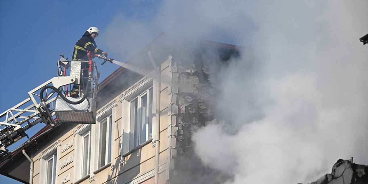 Edirne'de kullanılmayan evde çıkan yangın söndürüldü