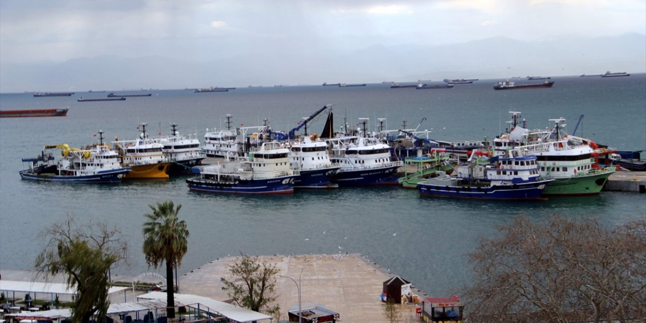 Tokat, Sinop ve Kastamonu'da kar ve fırtına hayatı olumsuz etkiliyor