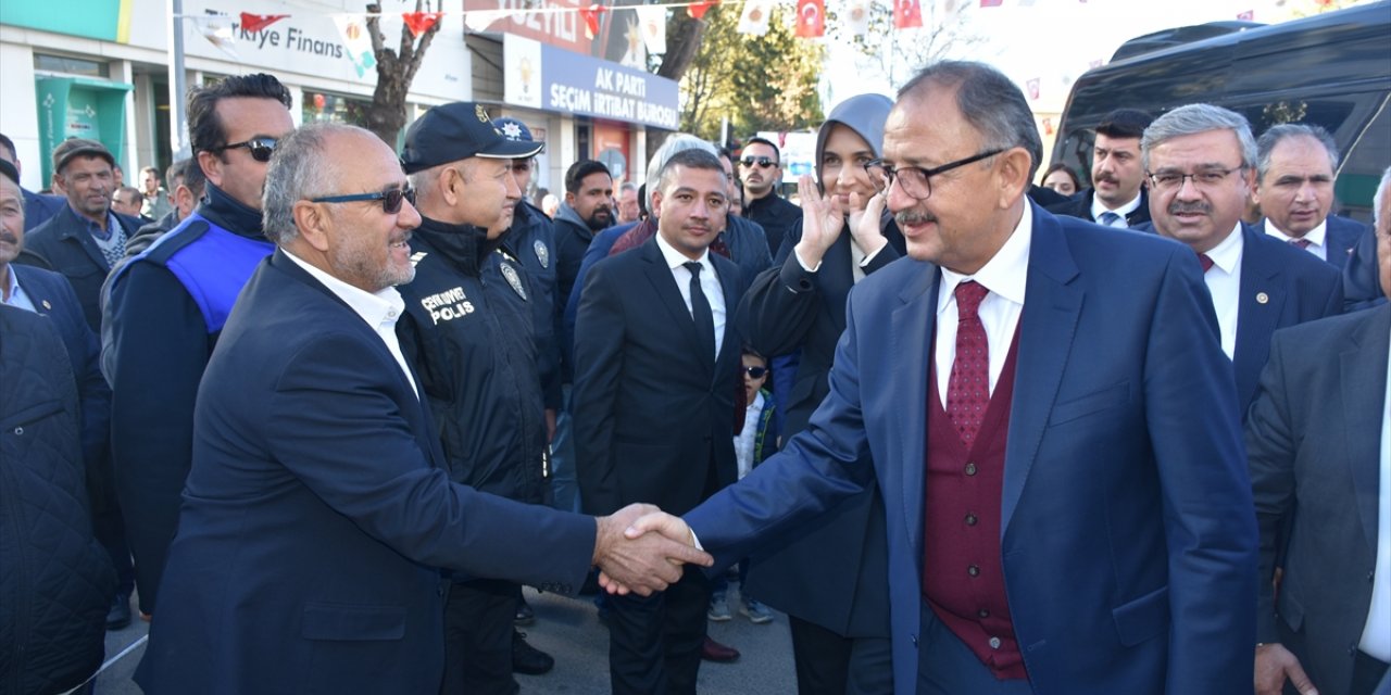 Çevre, Şehircilik ve İklim Değişikliği Bakanı Özhaseki, Afyonkarahisar'da konuştu: