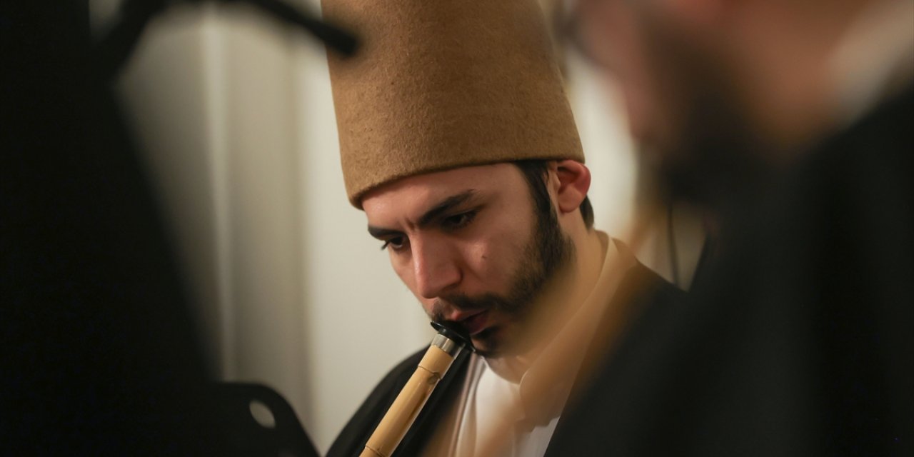 Mevlevi kültürü farklı meslek gruplarından bir araya gelen müzisyenlerce yaşatılıyor