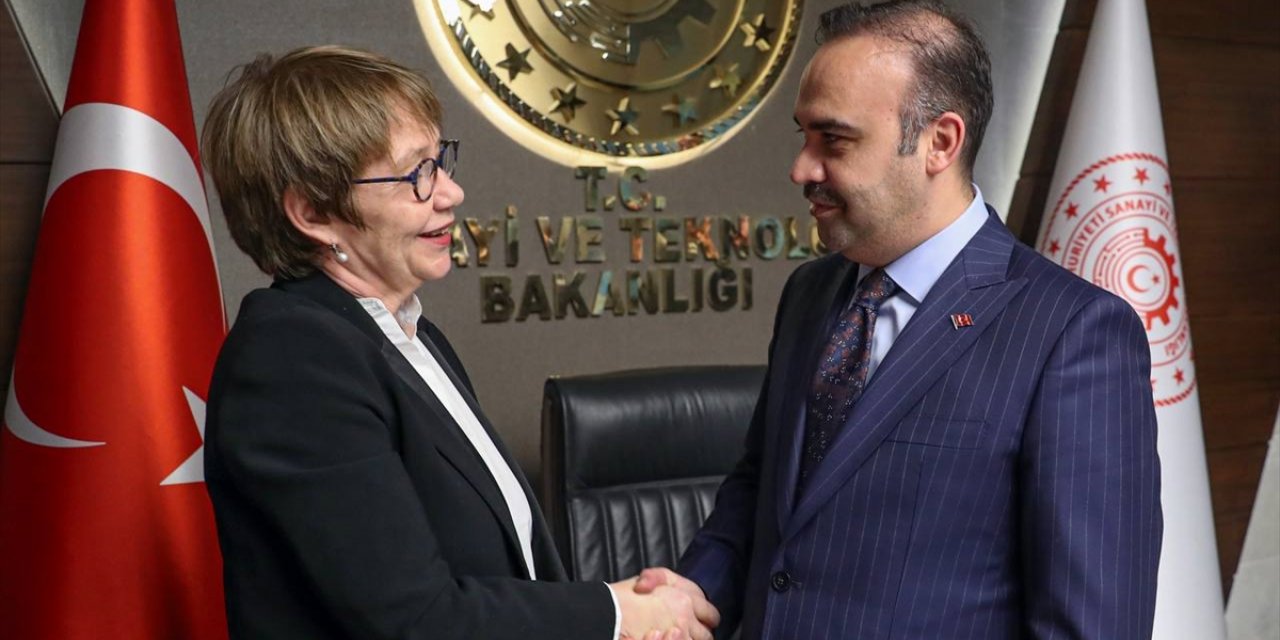 Bakan Kacır, EBRD Başkanı Odile Renaud-Basso ile görüştü: