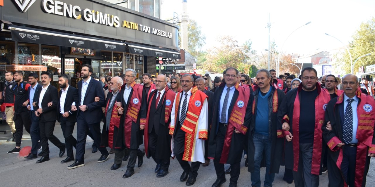 Karaman'da akademisyenler İsrail'in Gazze'ye saldırılarını protesto etti