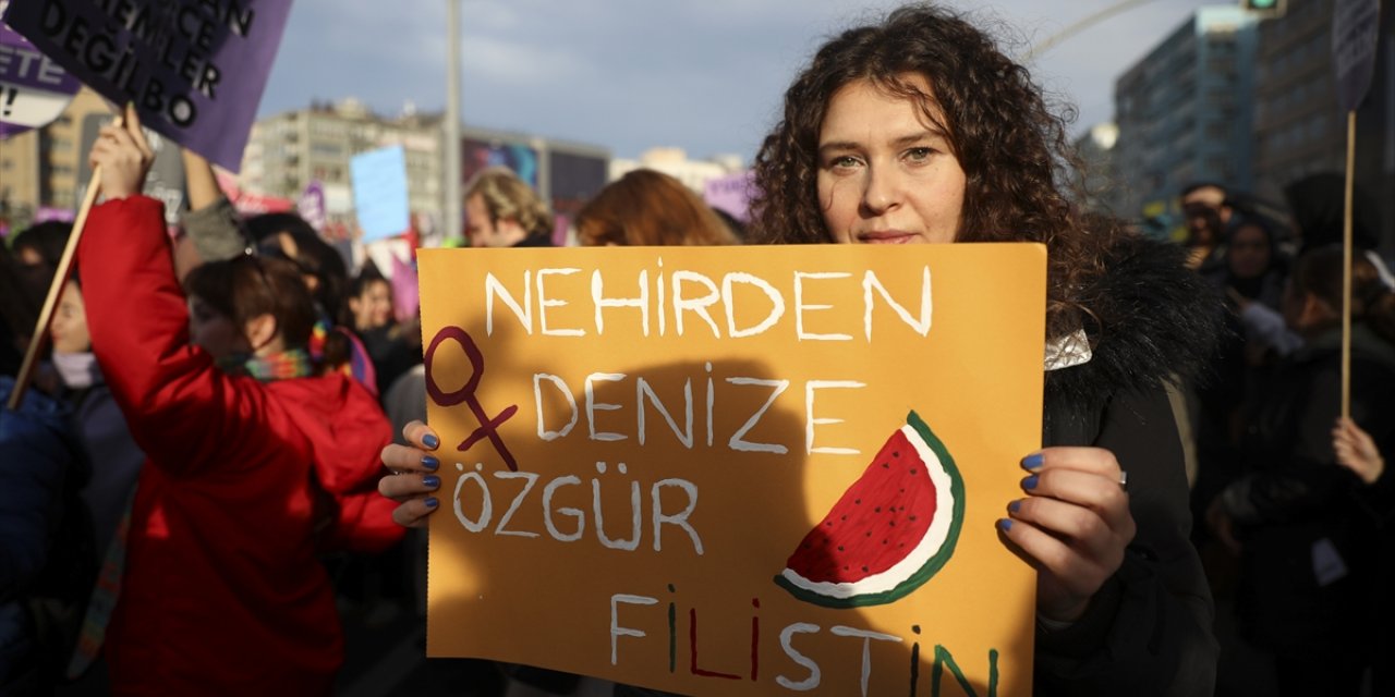 Şişli'de ''kadına karşı şiddete hayır'' yürüyüşü