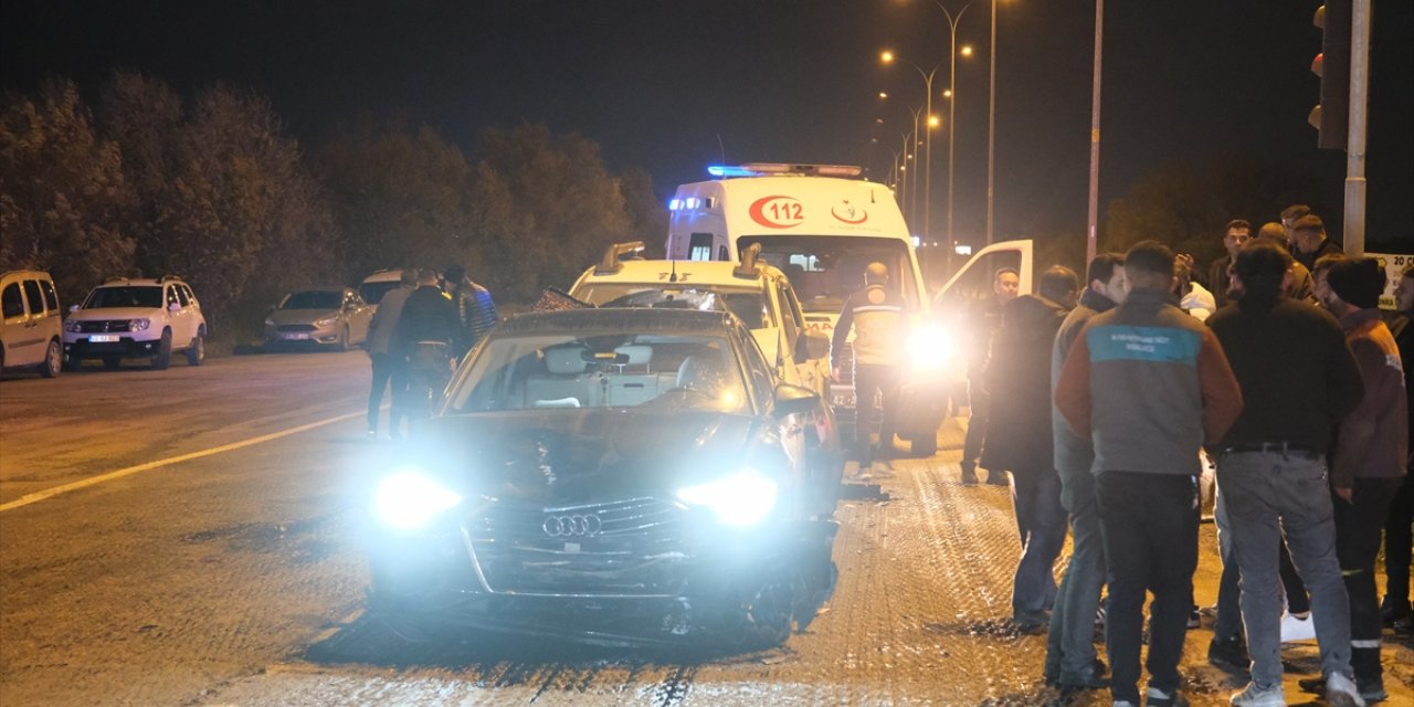 Konya'da zincirleme trafik kazasında 5 kişi yaralandı