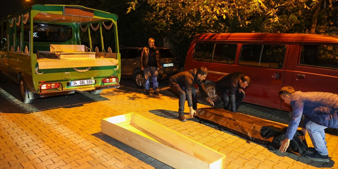 İstanbul’da park ettiği otomobilin altında kalan sürücü yaşamını yitirdi