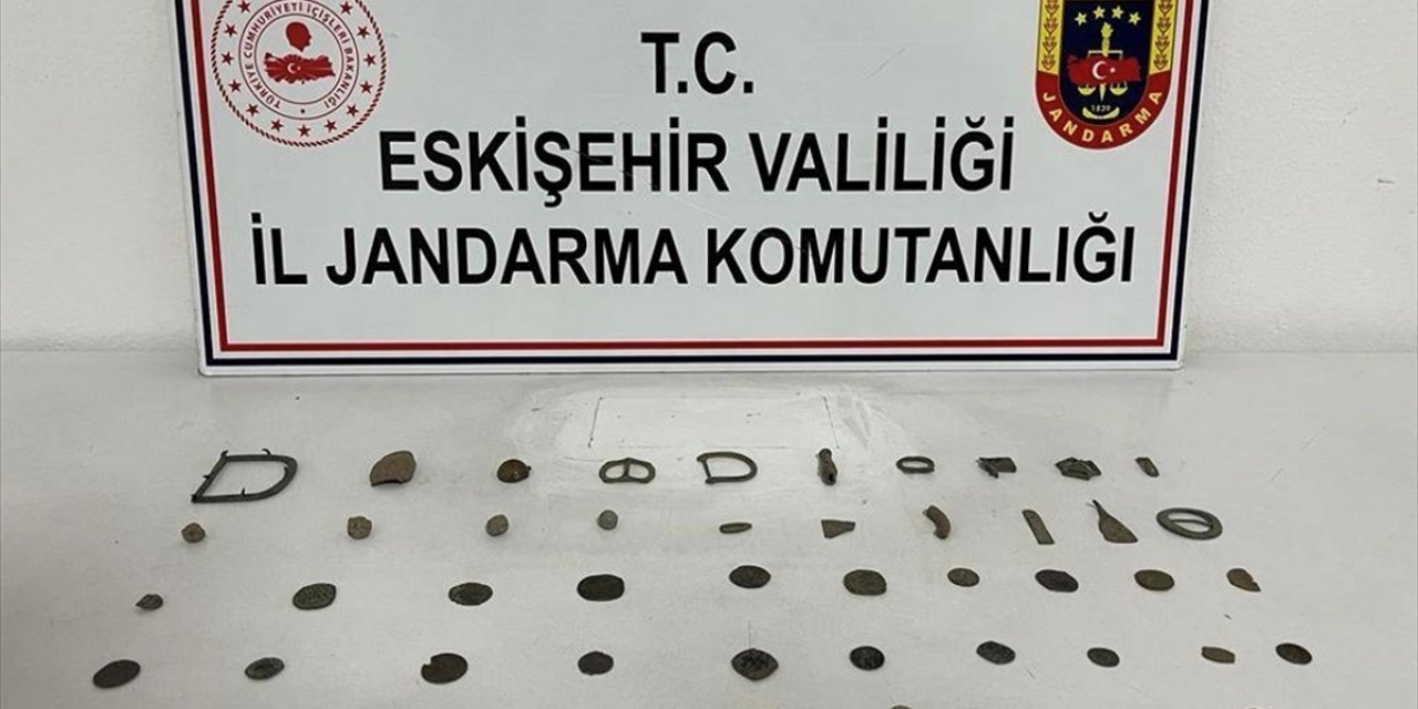 Eskişehir'de 46 parça tarihi eser ele geçirildi