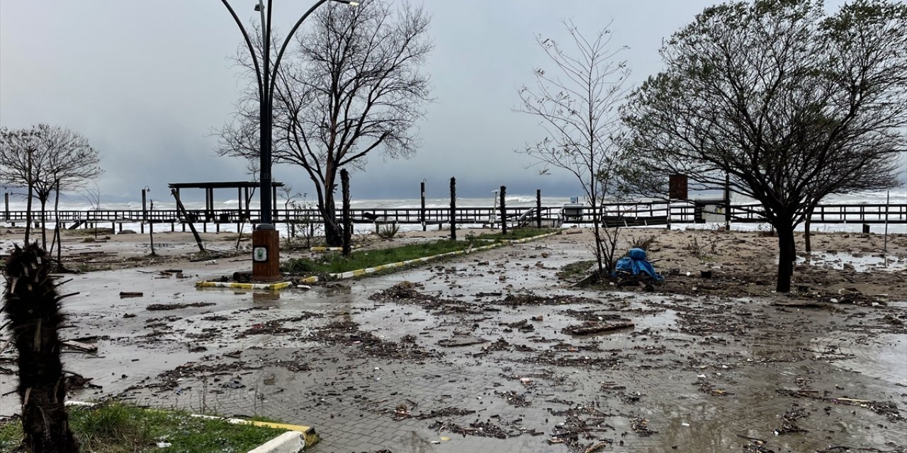 Sakarya, Bartın ve Düzce'de olumsuz hava şartları etkili oluyor