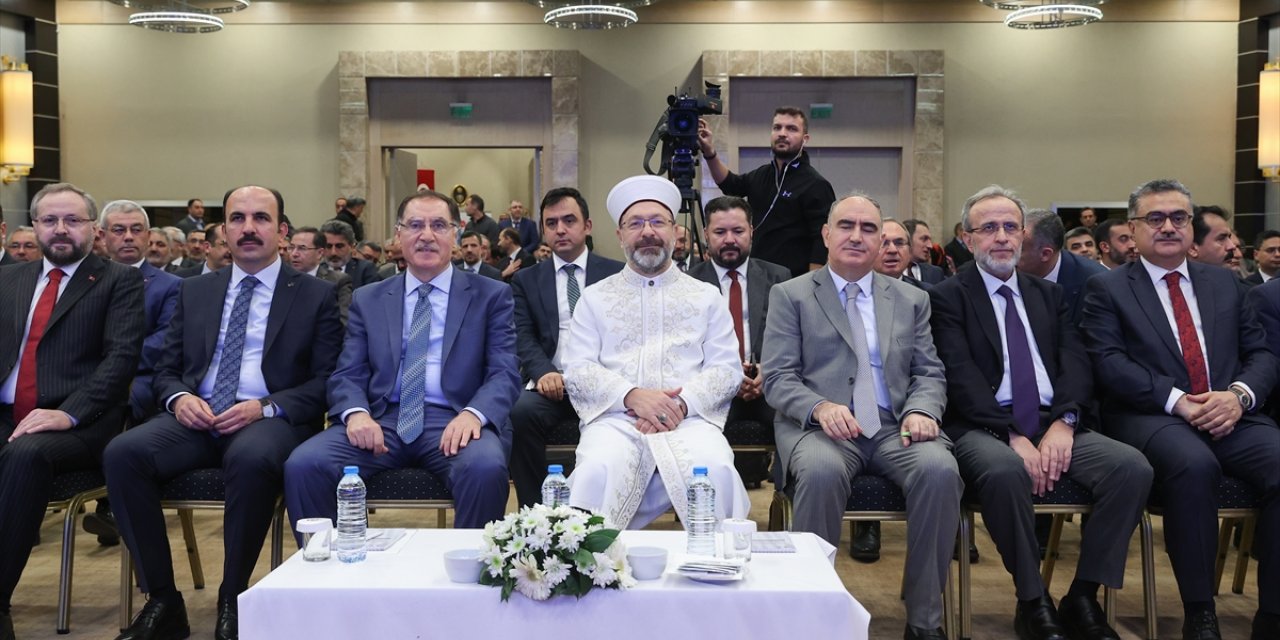 Diyanet İşleri Başkanı Erbaş, 10. Yurt Dışı Din Hizmetleri Konferansı'nın açılışında konuştu: