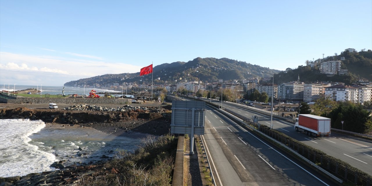 Karadeniz Sahil Yolu Çayeli-Trabzon istikameti ulaşıma açıldı