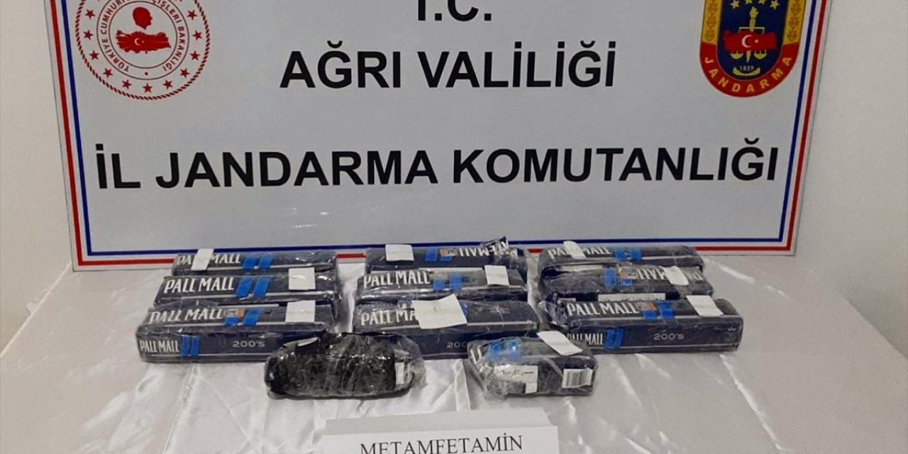 Ağrı kırsalında sigara kartonlarına gizlenmiş 10 kilo 232 gram uyuşturucu bulundu