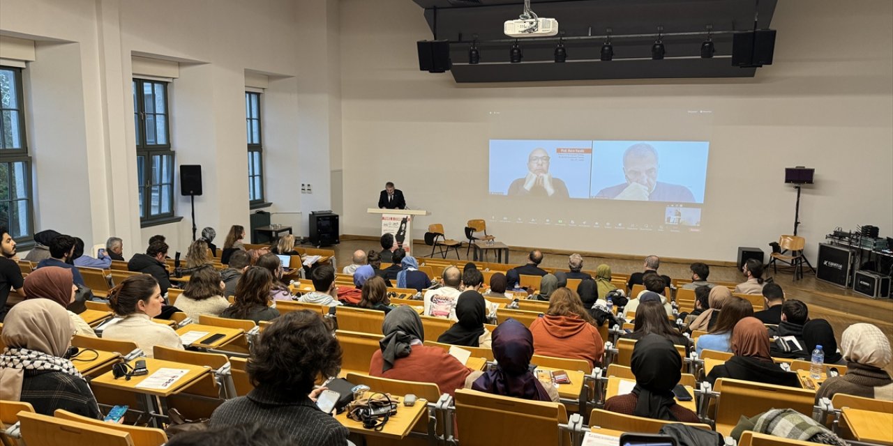 İstanbul'da "Filistin’de Kent Planlama ve Mimarlık” paneli düzenlendi