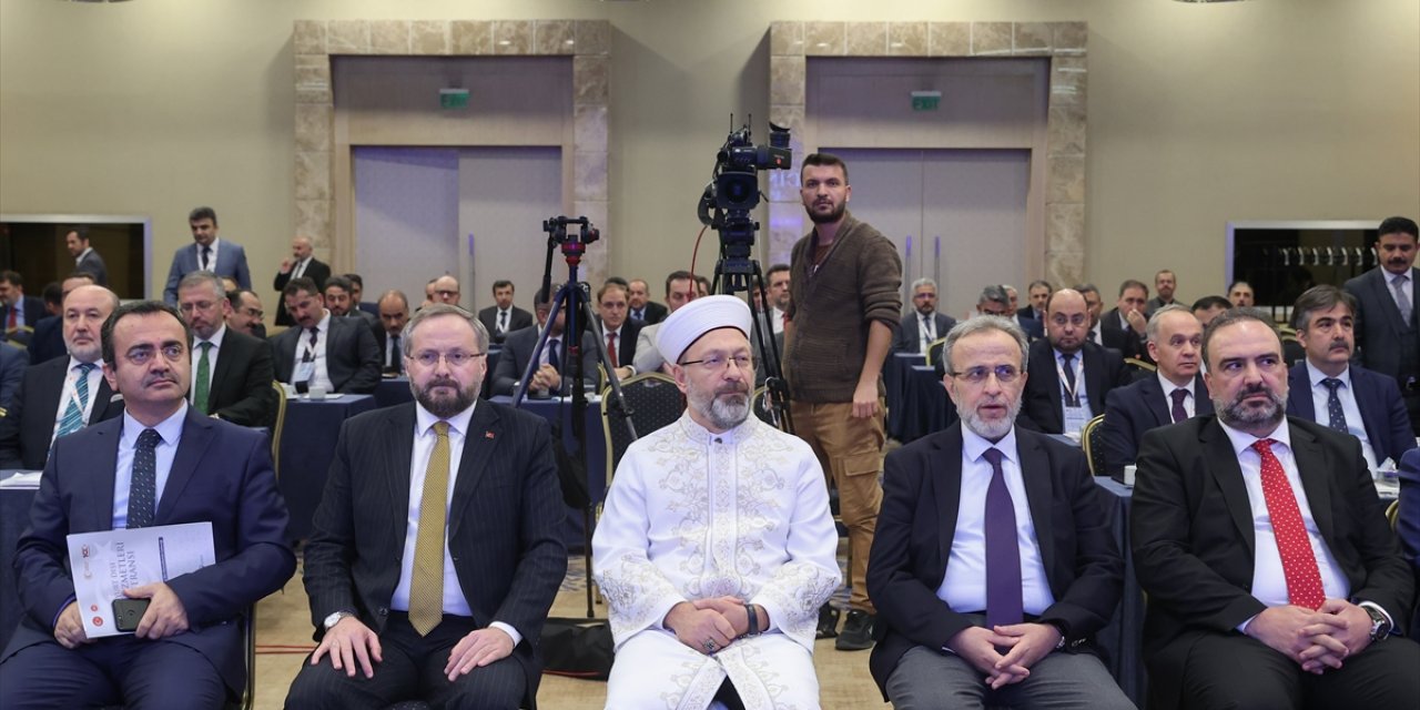 Diyanet İşleri Başkanı Erbaş, 10. Yurt Dışı Din Hizmetleri Konferansı'nın kapanışında konuştu: