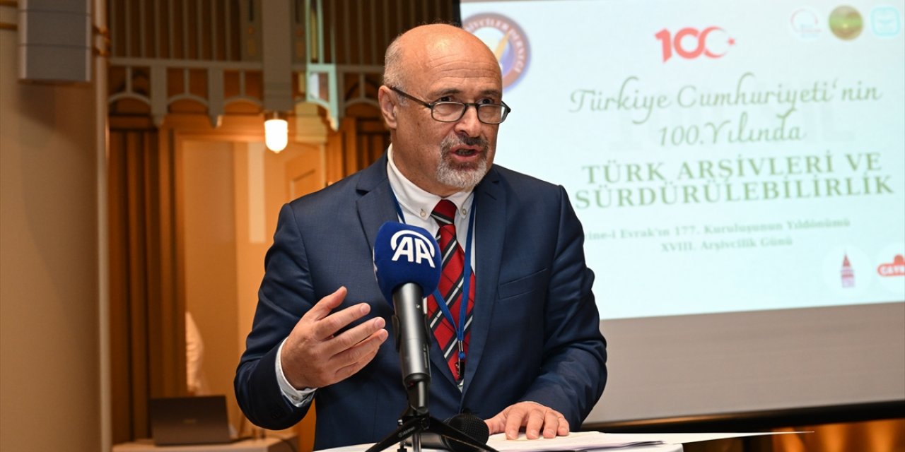 "Türkiye Cumhuriyeti'nin 100. yılında Türk Arşivleri ve Sürdürülebilirlik" etkinliği yapıldı