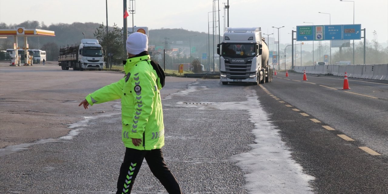 Bolu'da zorunlu kış lastiği denetimi yapıldı