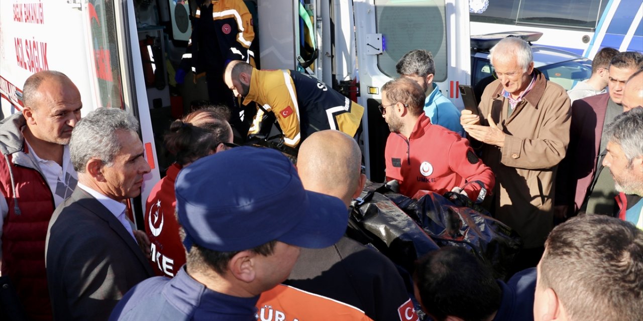 GÜNCELLEME 2 - Trabzon'daki fırtınada dalgalara kapılarak kaybolan ikinci öğrencinin de cesedi bulundu