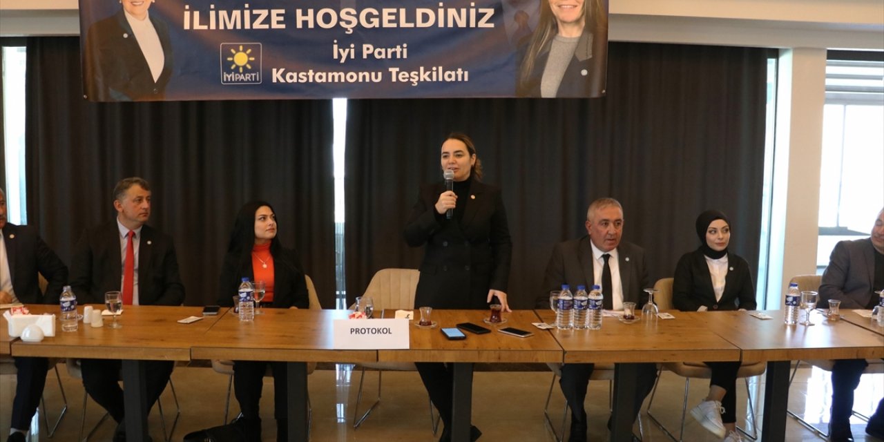 İYİ Parti Genel Başkan Yardımcısı Ayyüce Türkeş Taş, Kastamonu'da partililerle buluştu