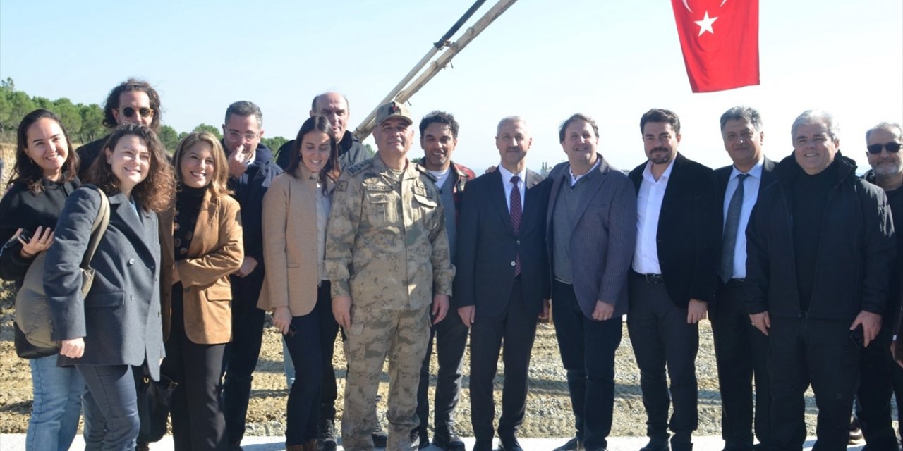 Hatay Mustafa Kemal Üniversitesi kampüsünde depremzedeler için "100. Yıl Köyü"