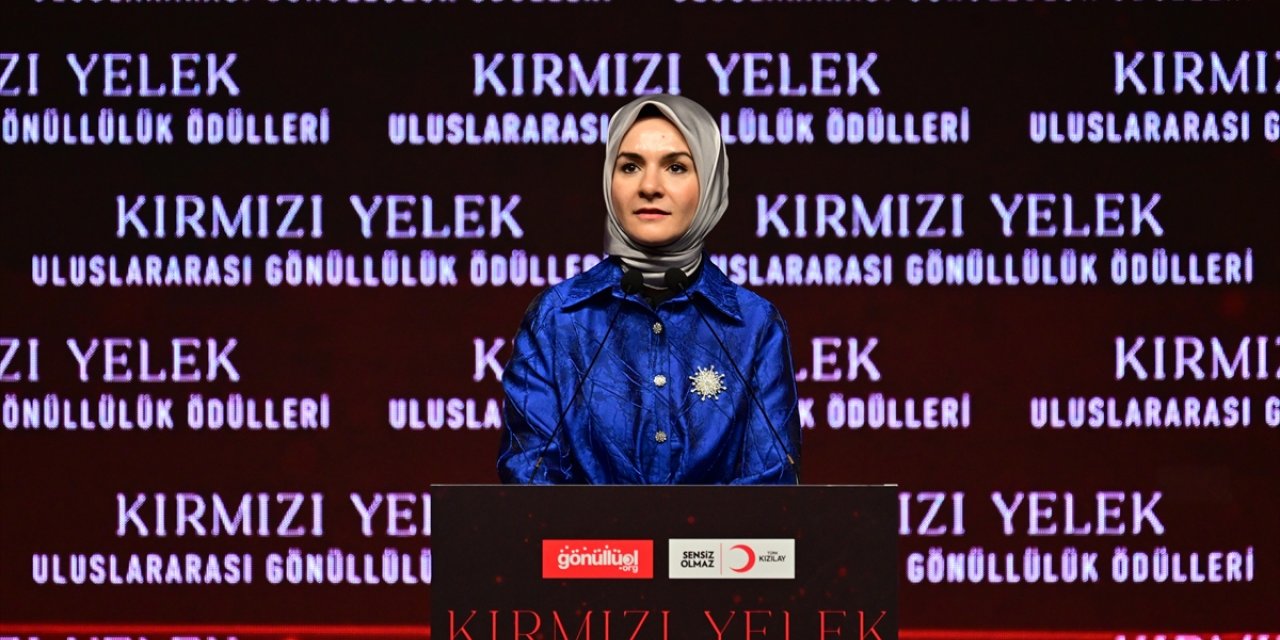 "Kırmızı Yelek Uluslararası Gönüllülük Ödülleri" sahiplerini buldu