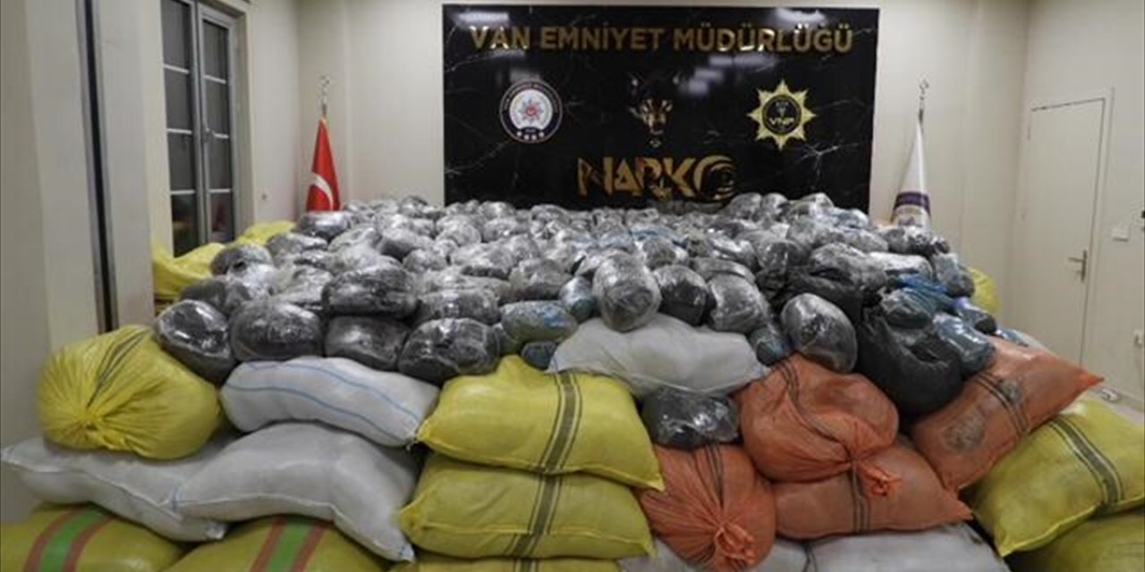 Van'da geçen hafta 4 ton 600 kilogram esrar ele geçirildi