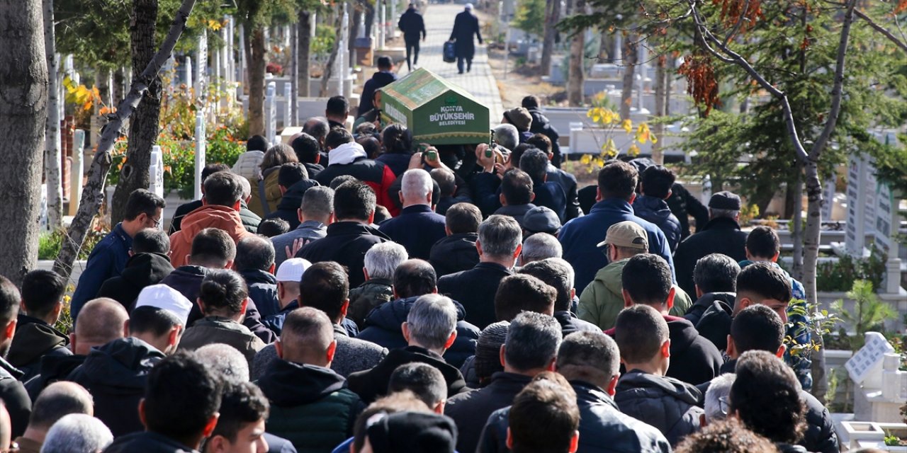 GÜNCELLEME - Konya'da trafik kazasında ağır yaralanan çocuk hastanede öldü