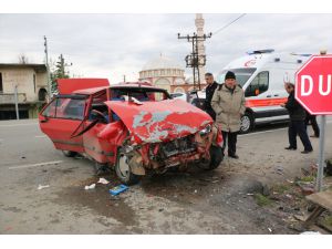 Samsun'da otomobil ile kamyonet çarpıştı: 7 yaralı