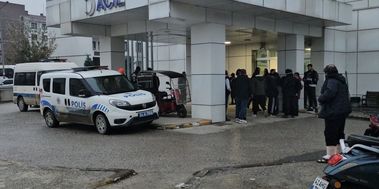 Sakarya'da devrilen arazi aracının sürücüsü öldü