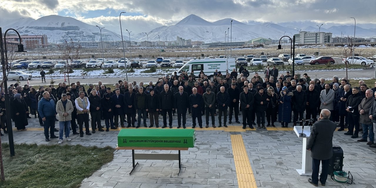 Erzurum'da vefat eden akademisyen için görev yaptığı fakültede tören düzenlendi