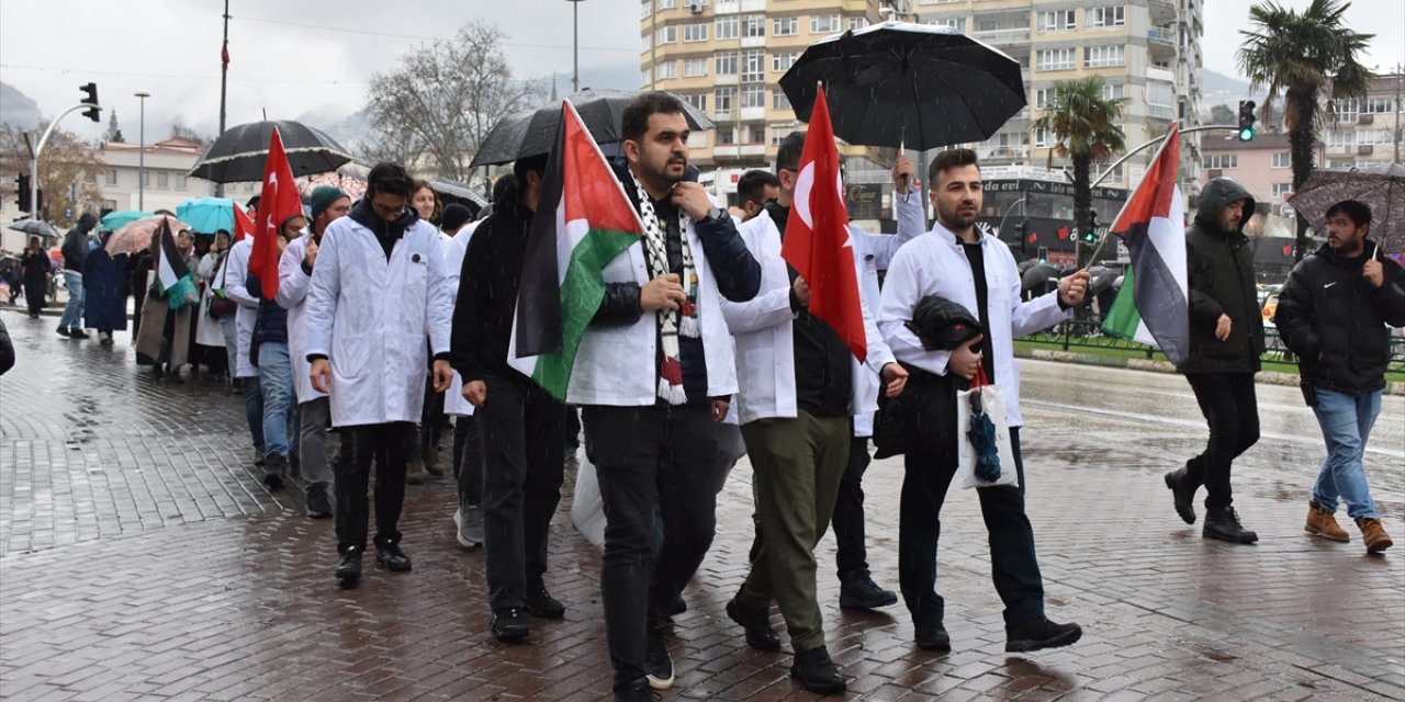 Bursa ve Balıkesir'de hekimlerden Gazze için "sessiz yürüyüş"