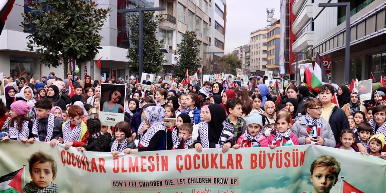 Rize'de doktor adayları, Trabzon'da çocuklar Gazze için yürüdü