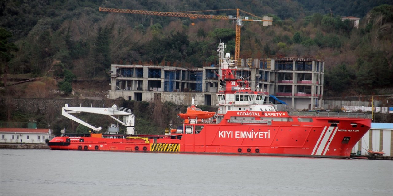 Zonguldak'ta batan geminin kayıp 7 personelini arama çalışmaları sürüyor