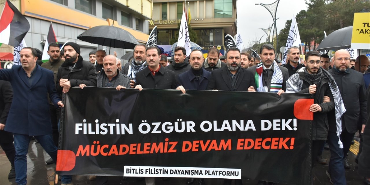 Bitlis'te vatandaşlar Gazze'ye destek için yürüdü