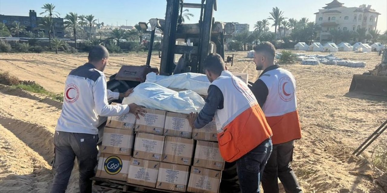 Katar, Gazze'nin güneyindeki Refah kentinde 50 yataklı sahra hastanesi kuruyor