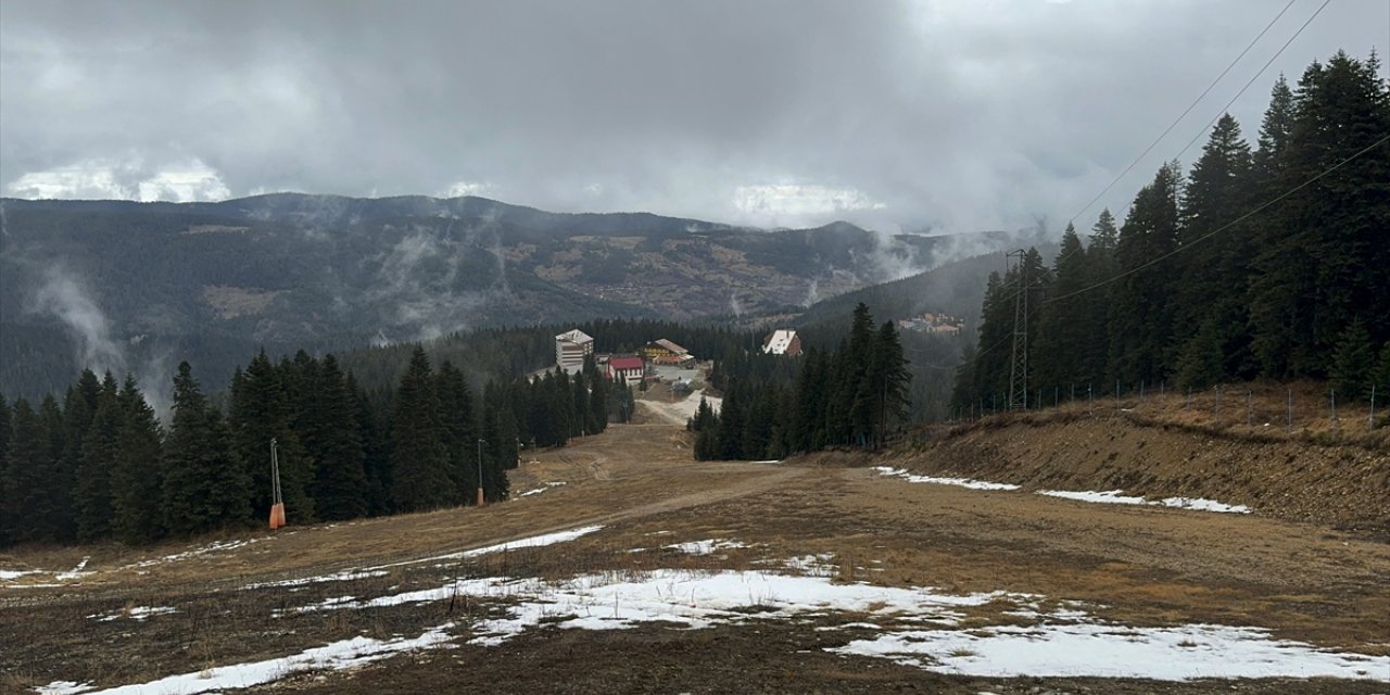 Anadolu'nun "yüce dağı" Ilgaz kayak sezonu için kar bekliyor