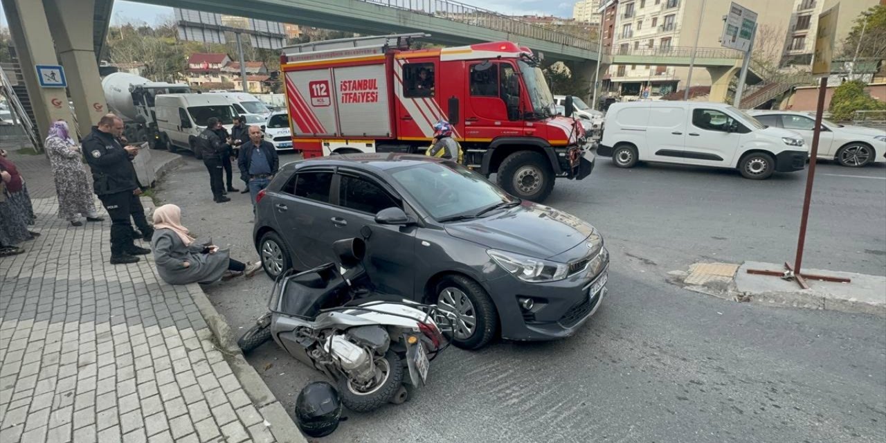 Şişli'de otomobille çarpışan motosikletin sürücüsü yaralandı