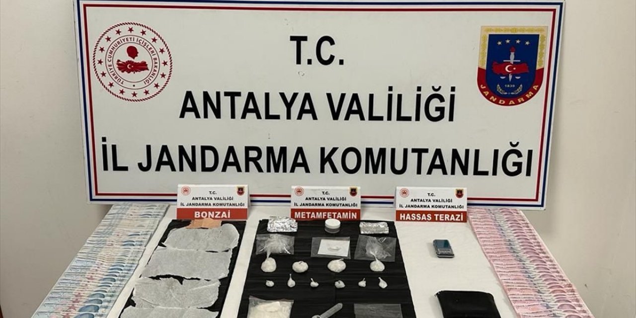 Antalya'da uyuşturucu operasyonunda 4 şüpheli yakalandı