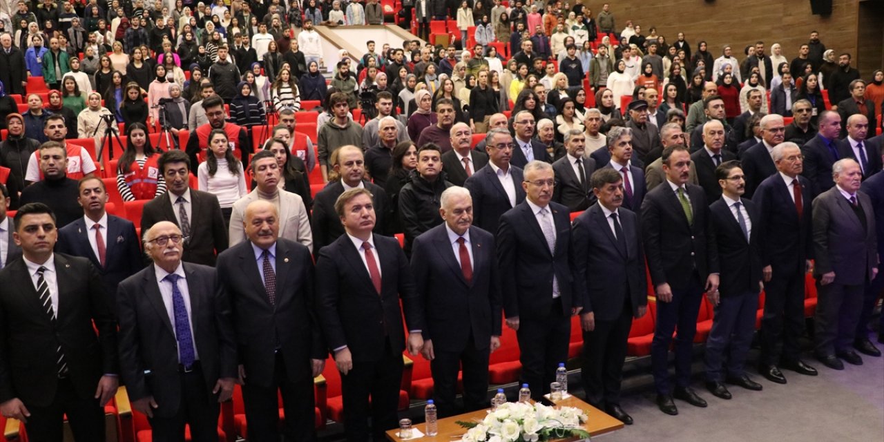 Binali Yıldırım, "Çağdaş Türk Dünyası Ortak Edebiyatın İnşası ve Nazım Hikmet Çalıştayı"na katıldı: