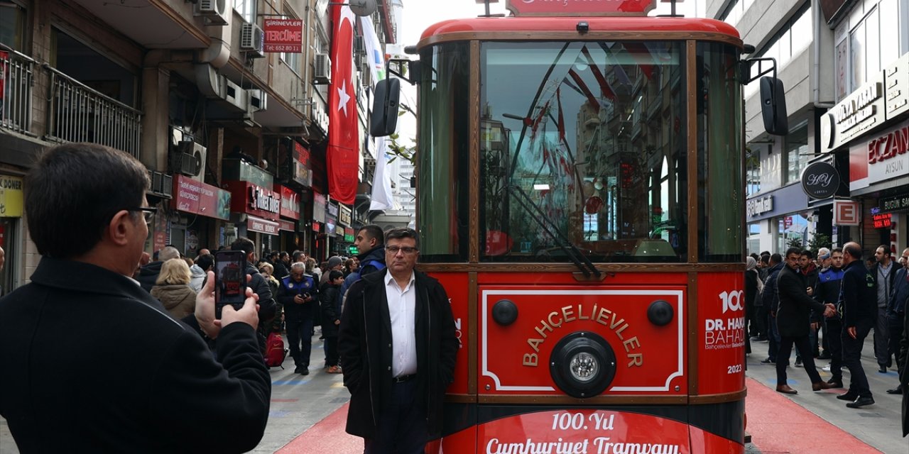 Bahçelievler'de "100. Yıl Cumhuriyet Tramvayı" seferlerine başladı