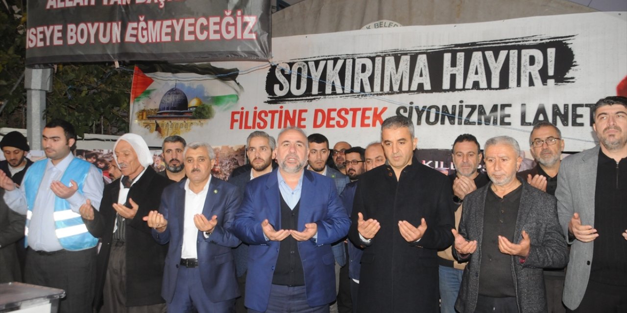 Şırnak'ta Filistinlilere destek amacıyla düzenlenen programda toplu iftar yapıldı