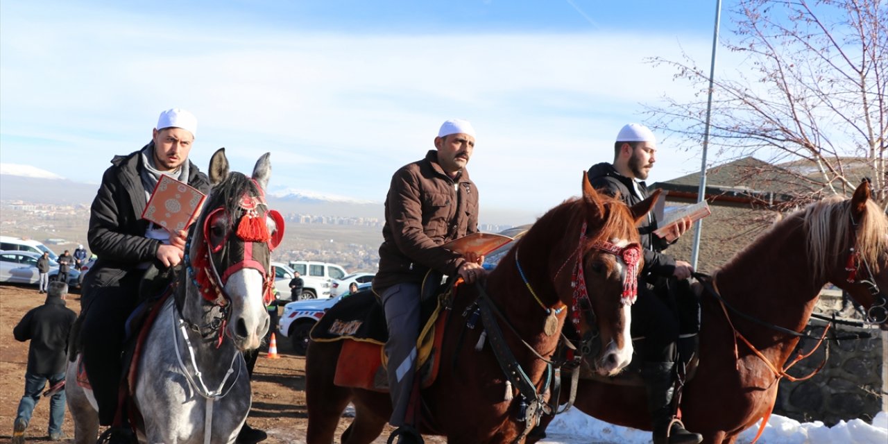 Erzurum'un yaklaşık 500 yıllık geleneği "1001 Hatim" başladı