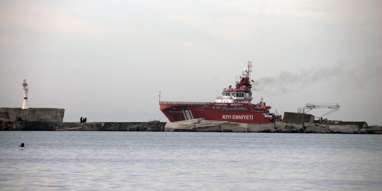 Zonguldak'ta batan geminin kayıp 7 personelini arama çalışmaları sürüyor