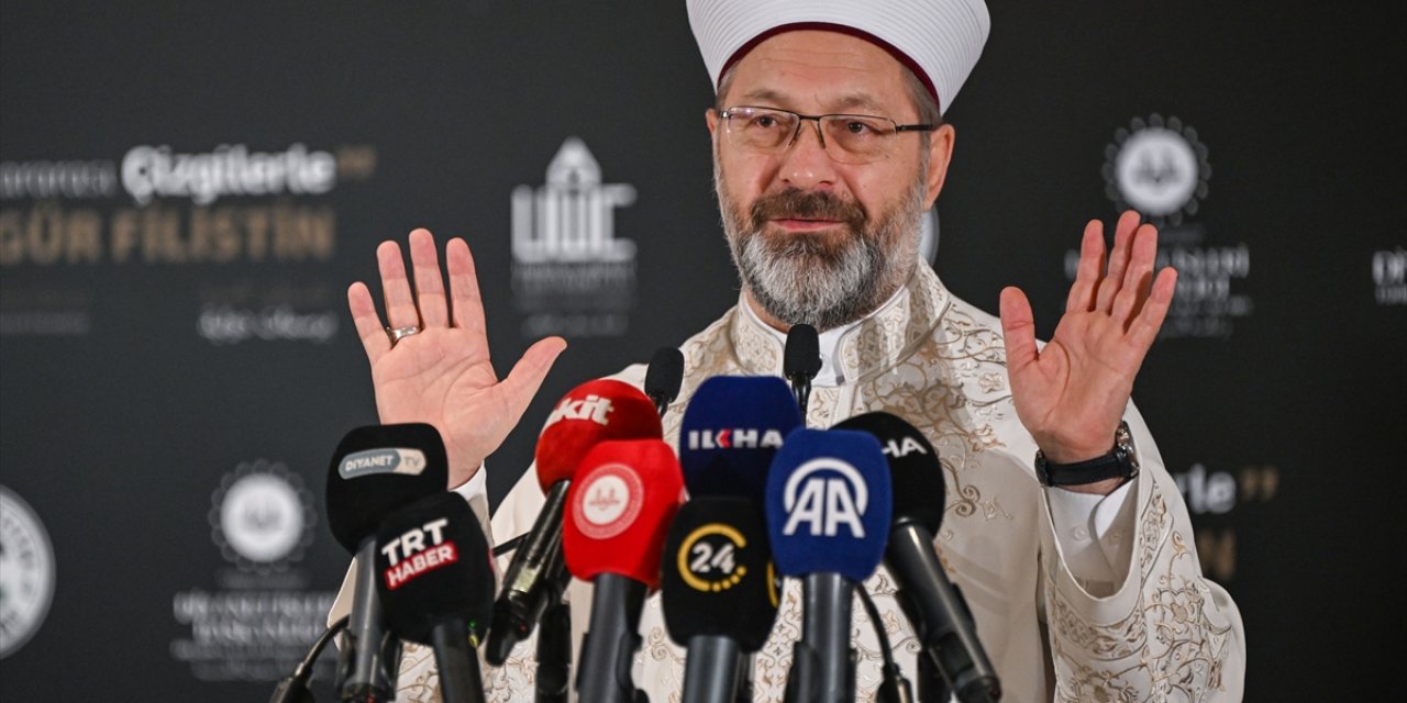 Diyanet İşleri Başkanı Erbaş, "Uluslararası Çizgilerle Özgür Filistin Sergisi"nin açılışına katıldı: