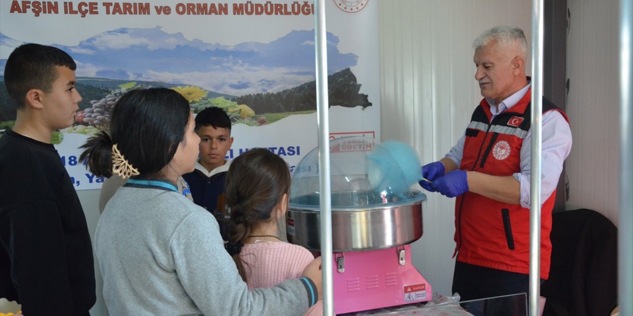 Kahramanmaraş'ta depremzede öğrencilere yerli ürünlerle hazırlanan atıştırmalık dağıtıldı